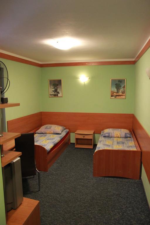 ביאליסטוק Adeo Hostel מראה חיצוני תמונה
