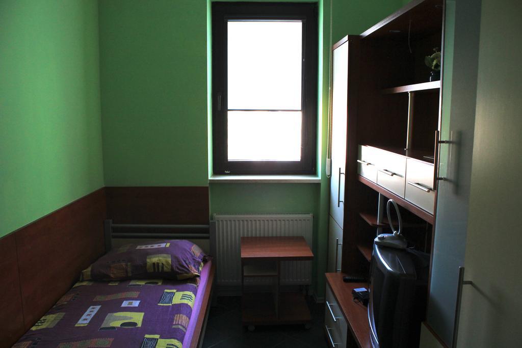 ביאליסטוק Adeo Hostel מראה חיצוני תמונה