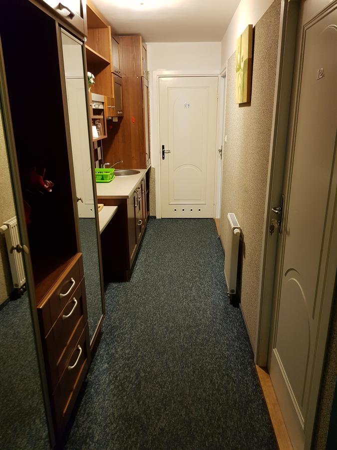ביאליסטוק Adeo Hostel מראה חיצוני תמונה